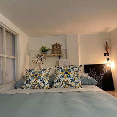 Ferienwohnung Lungo Tevere Trastevere Confort Rom Exterior foto